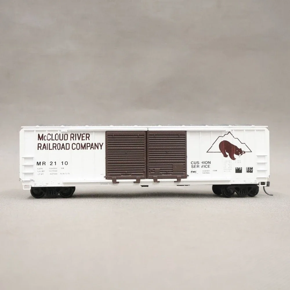 Athearn HO Scale McCloud River Railroad Company 50ft Box Car Knuckle Coupler
